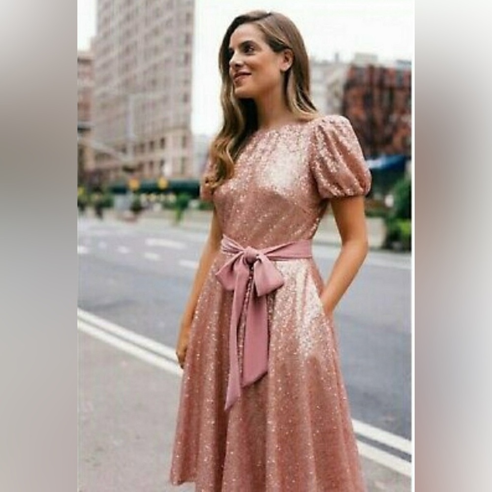 NWT Gal Meet Glam Beatriz Sequin Dress XS